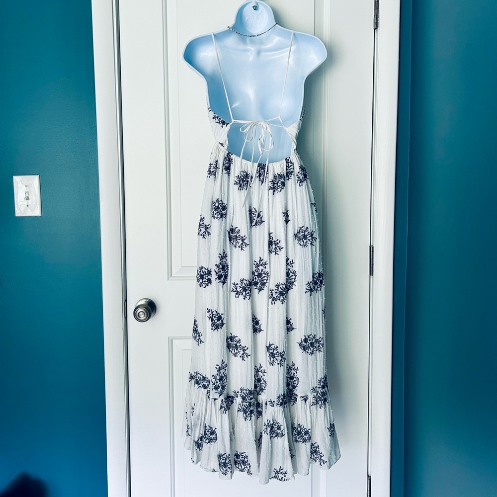 Blue Life Baylee white blue blossom embroidered midi dress Size XS - Picture 3 of 10